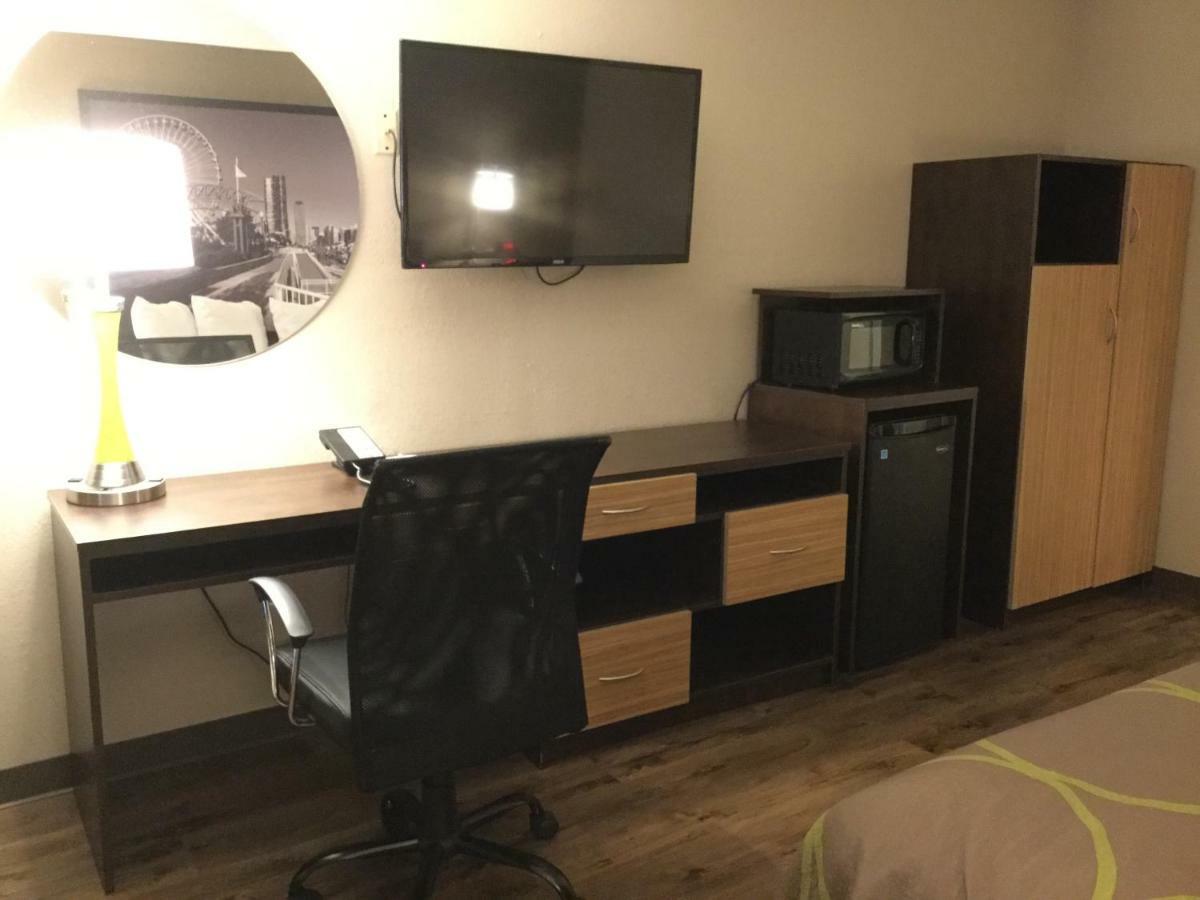 Super 8 By Wyndham South Holland Hotell Eksteriør bilde